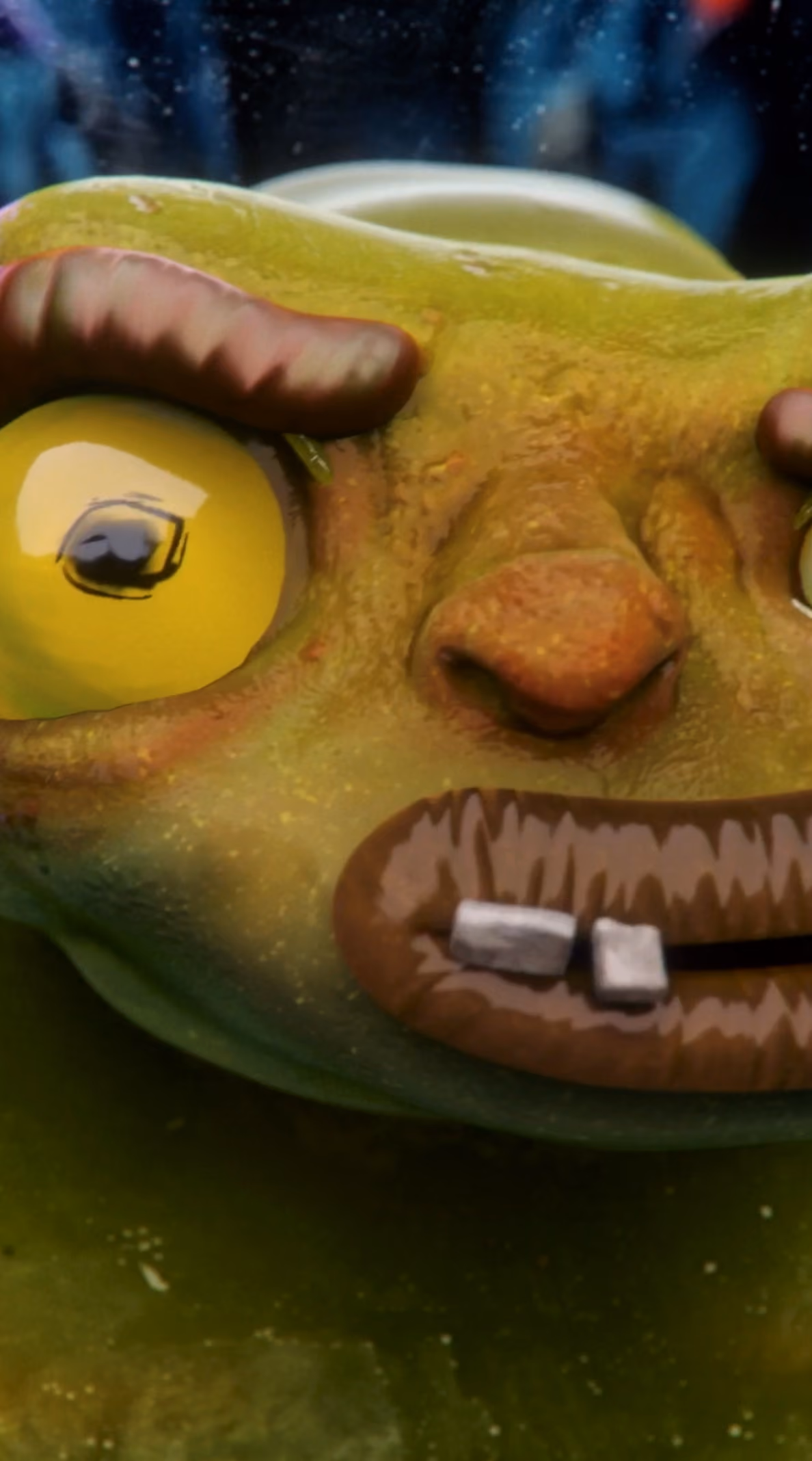 Primer plano de un goblin de ojo amarillo y dientes grandes